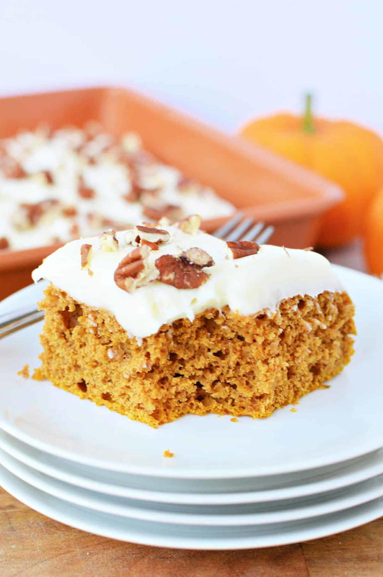 This Cake Mix Pumpkin Spice Cake is PERFECT for Holiday Desserts!