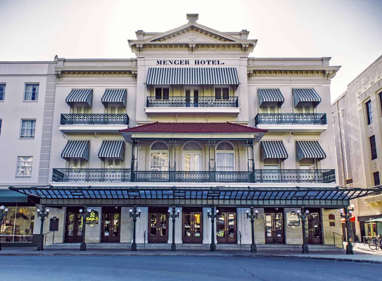 Boo: 11 MOST Haunted Hotels in Texas