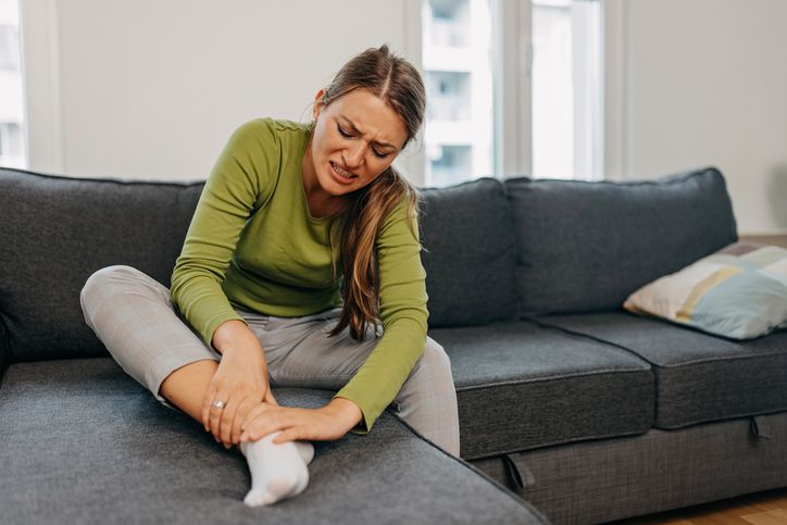Tingling in feet: 11 causes and treatment explained