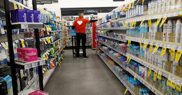 CVS is under pressure and considering a break up. Here's why that could be risky