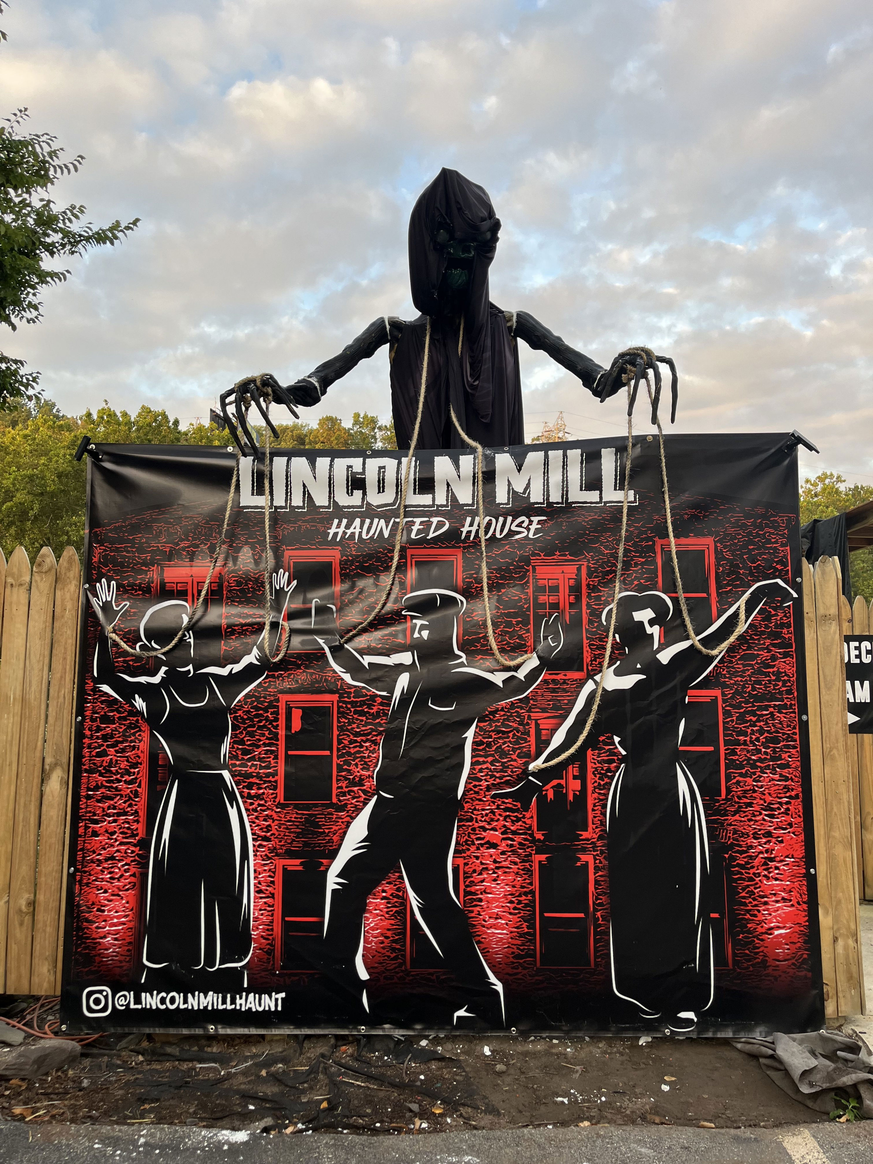 Lincoln Mill Immerses Daring Souls In Interactive Haunted House Experience