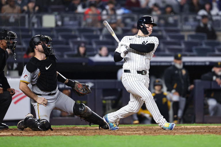 NEW YORK, NEW YORK - SEPTEMBER 29: Alex Verdugo #24 of the New York Yankees hits a two-run single during the eighth inning of the game against the Pittsburgh Pirates at Yankee Stadium on September 29, 2024 in New York City.  Dustin Satloff/Getty Images/AFP (Photo by Dustin Satloff / GETTY IMAGES NORTH AMERICA / Getty Images via AFP)