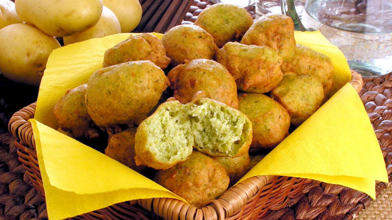 Bolinho de casca de batata: simples, barato e gostoso