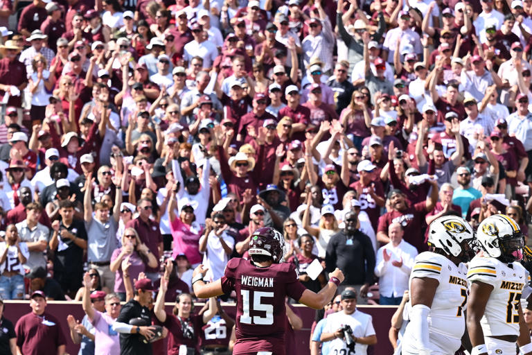 Texas Aandm Football Stunned By South Carolina 44 20 Aggies Upset On