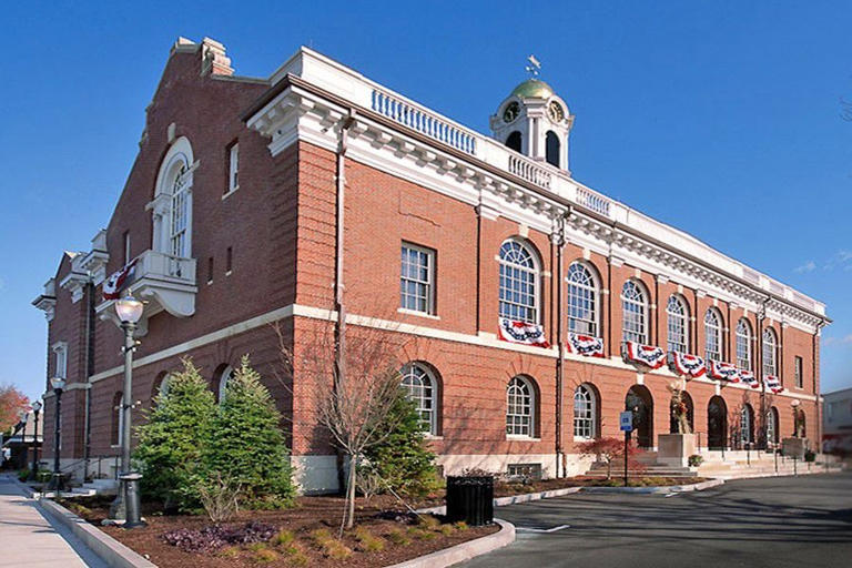 New report ranks 25 wealthiest zip codes in massachusetts