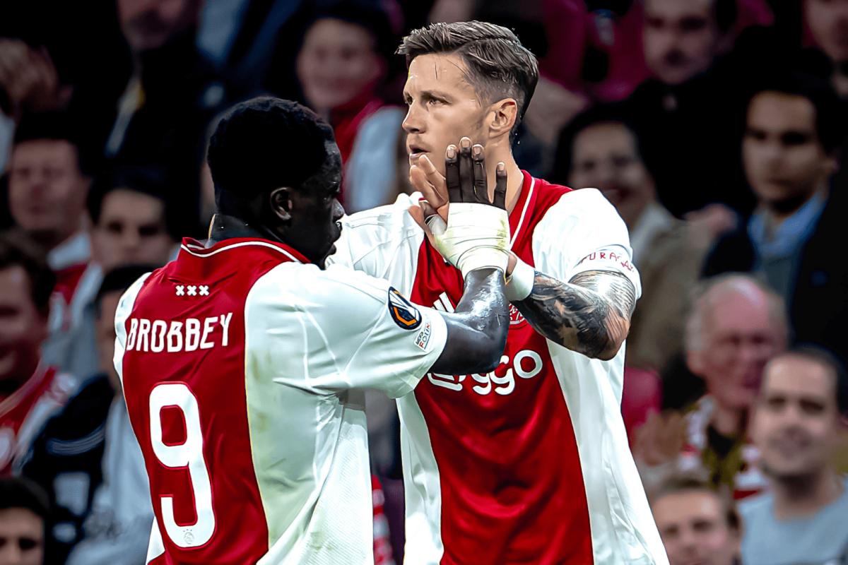 Ajax transfernieuws: Wout Weghorst over strijd met Brian Brobbey