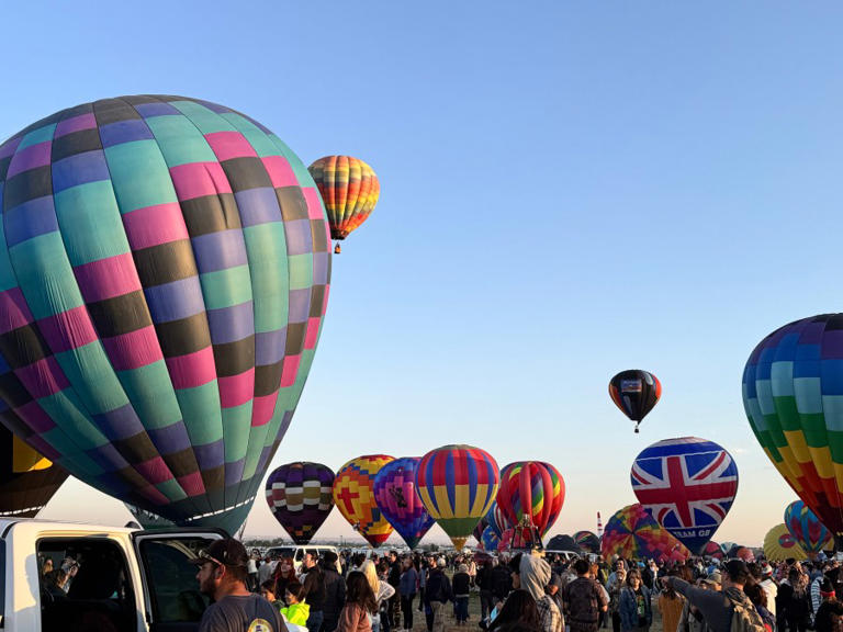 PHOTOS Pilots enjoy good weather on Day 3 of Balloon Fiesta