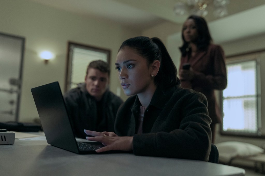 The Night Agent. (L to R) Gabriel Basso as Peter Sutherland, Luciane Buchanan as Rose Larkin, Amanda Warren as Catherine in episode 207 of The Night Agent.