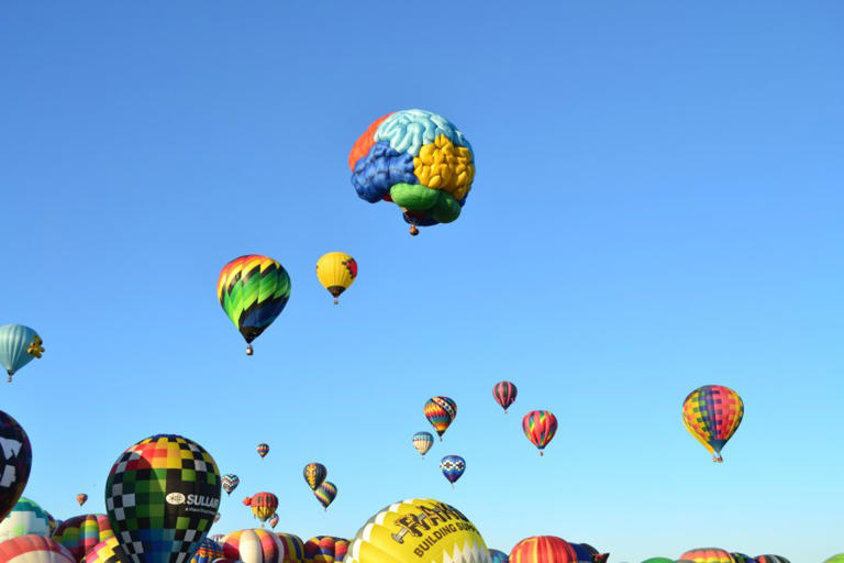 Balloon Fiesta contest accepting photo, digital art entries