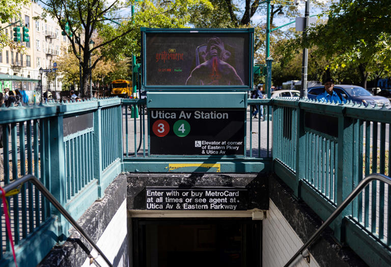 Brooklyn straphanger viciously knifes MTA train operator trying to ...