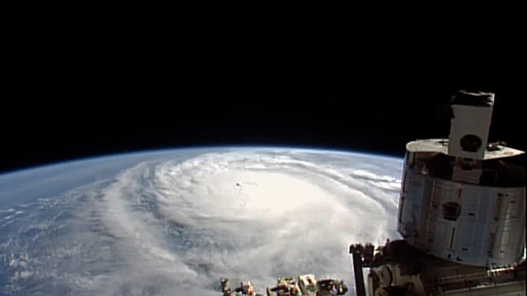 Starlink satellite delivery offers stunning view of Earth in video
