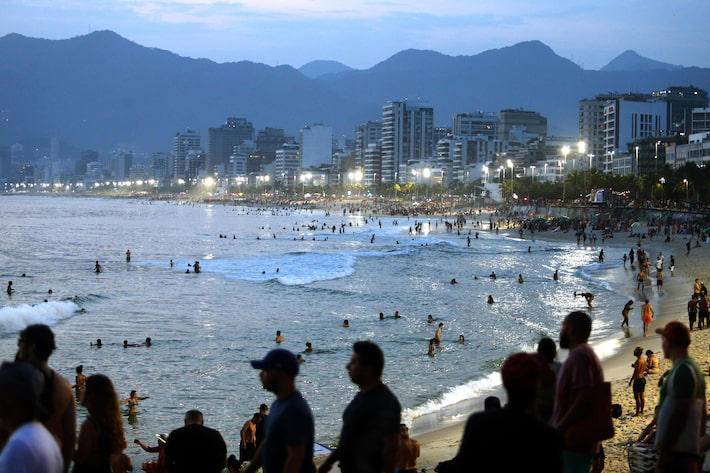 Quatro feriados prolongados estão na conta para o ano que vem Foto: Pedro Kirilos/Estadão