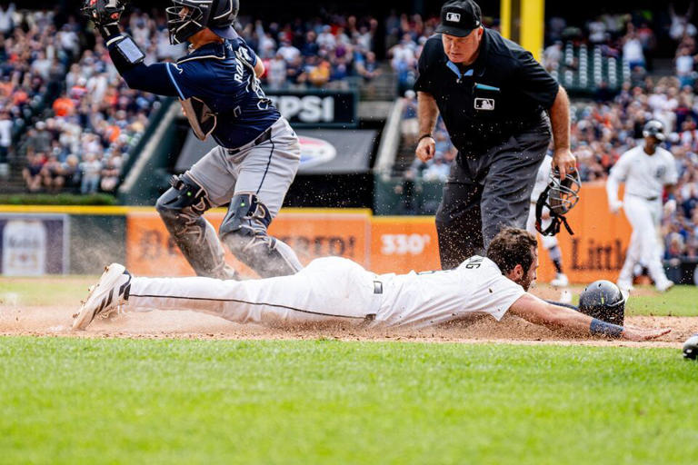 See photos as Detroit Tigers sweep Rays, lower playoff magic number