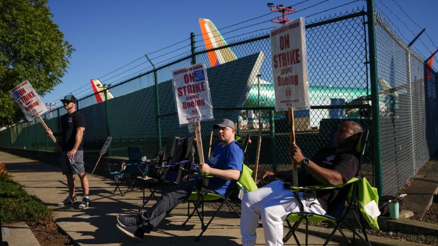 Boeing Machinists Reject New Contract On 41st Day Of Strike