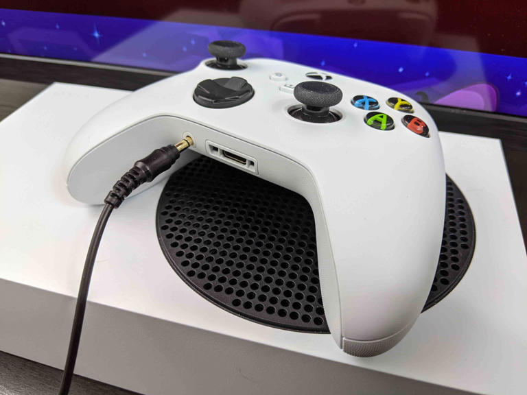 Xbox controller with headset sales