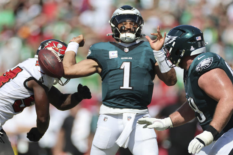 Eagles-Buccaneers analysis: Porous defense, key mistakes doom the Birds ...