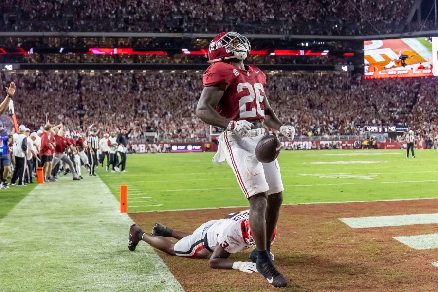 Alabama rises to No.1 spot after upsetting No. 2 Auburn loses