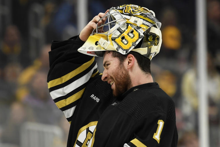 Bruins G Jeremy Swayman signs 8-year, $66M contract