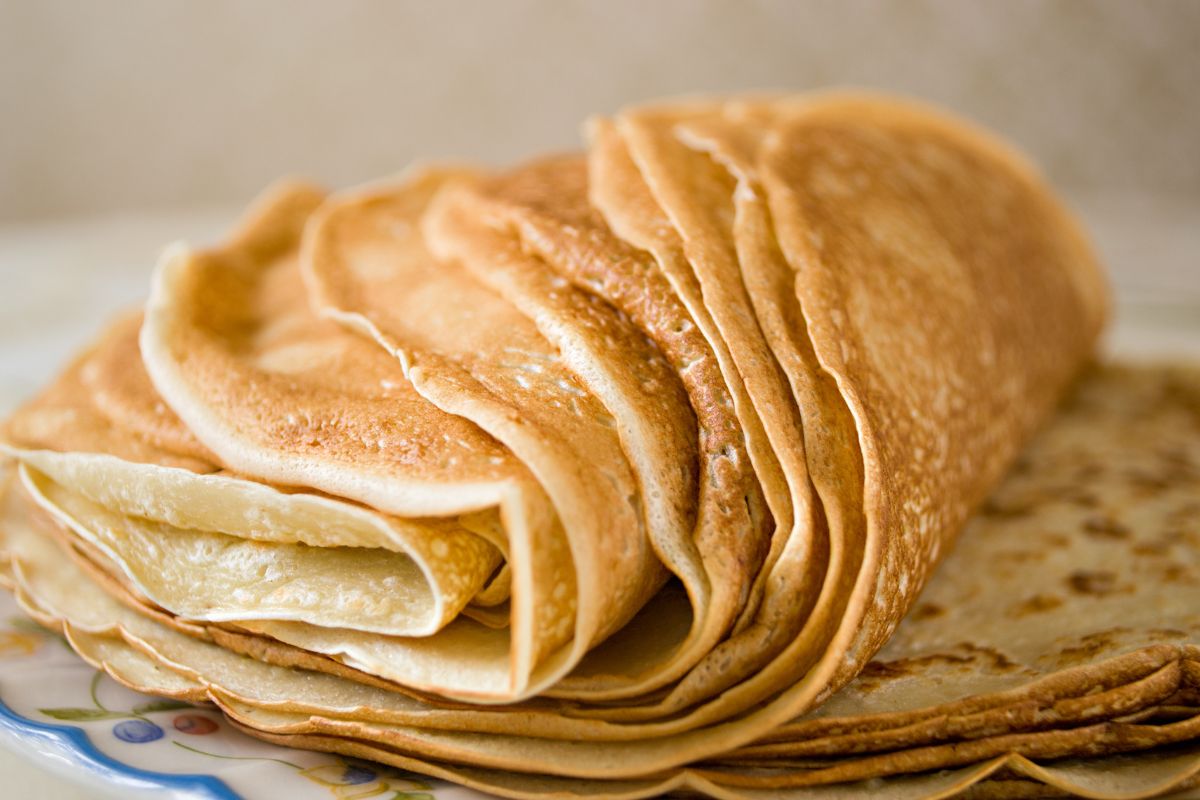 Das Geheimnis himmlischer Biskuit-Pfannkuchen: Tipps und Rezept