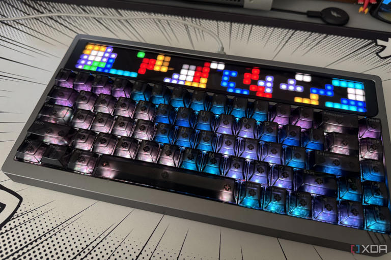 am rgb 65 keyboard with retro block game on the led matrix
