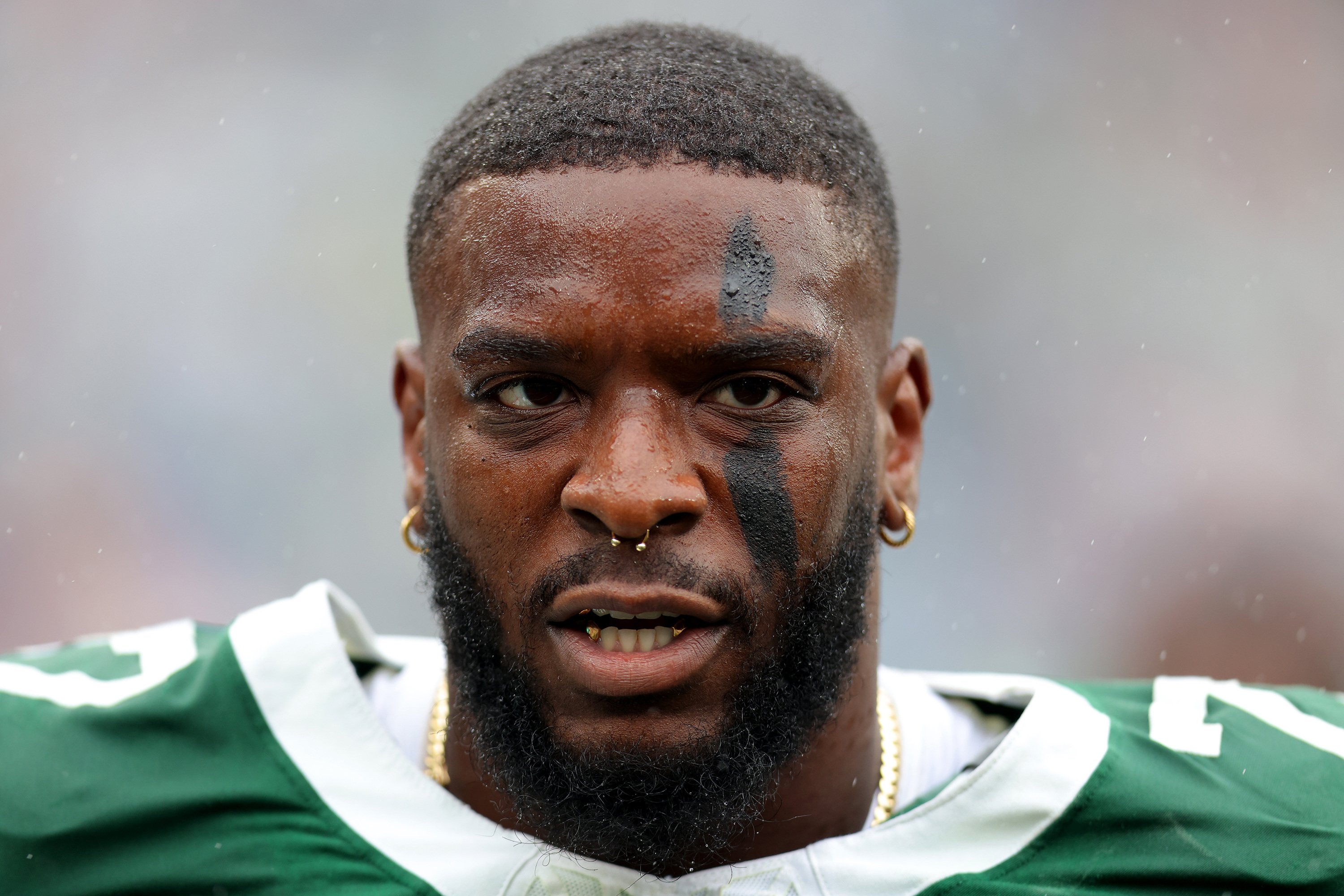 Jets Edge Rusher Haason Reddick Reportedly Dropped By Agency Amid Holdout