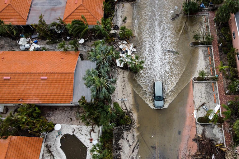 PHOTOS: Damage, flooding in Siesta Key, near Hurricane Milton’s landfall