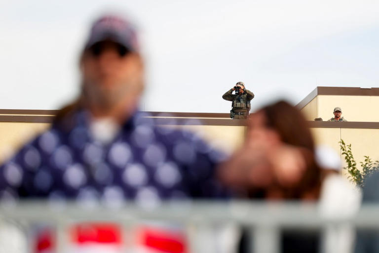 Donald Trump arrives at Denver airport ahead of rally in Aurora at