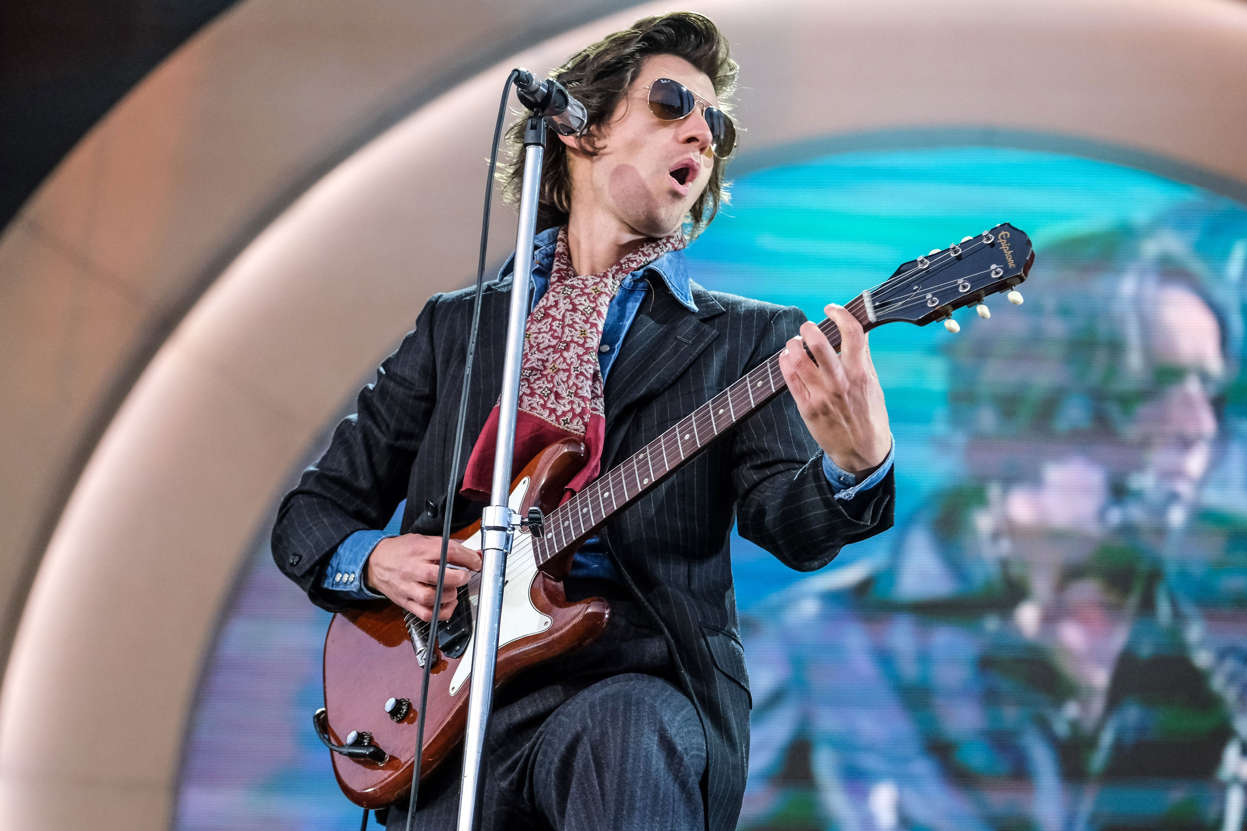 Arctic Monkeys: Fans go wild after surprise Alex Turner appearance at ...