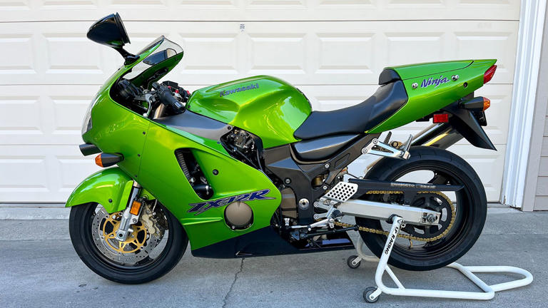 CBS日本公式アカウント The Most Powerful Motorcycle Under $10,000 In 2025
