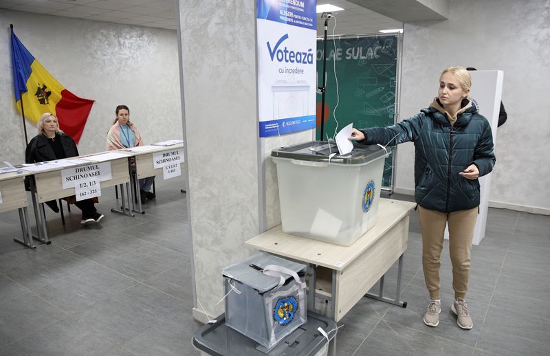 Moldova Votes In Election, EU Referendum In Shadow Of Alleged Russian ...