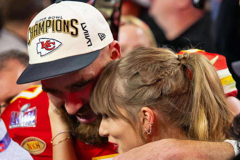 Travis Kelce and Taylor Swift Mark J. Rebilas-USA TODAY Sports