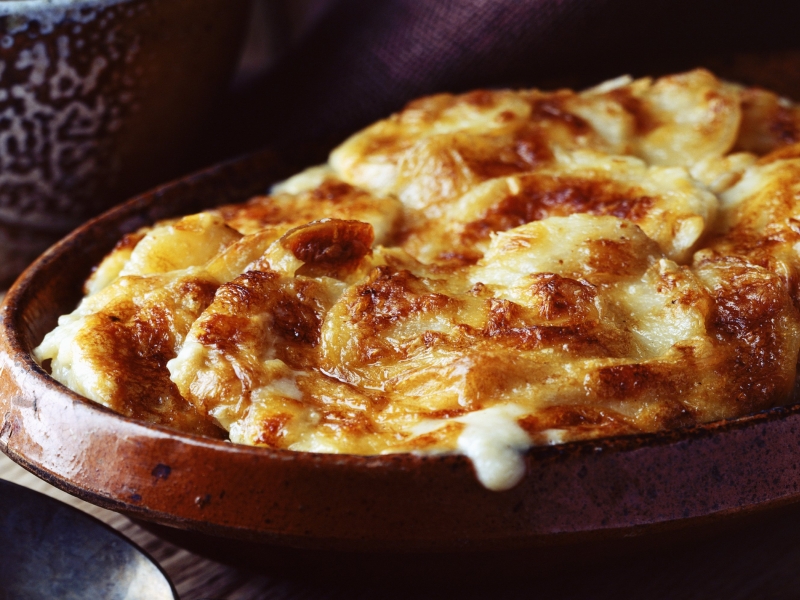 Rezept für cremiges Kartoffelgratin mit knusprig-krosser Käsekruste