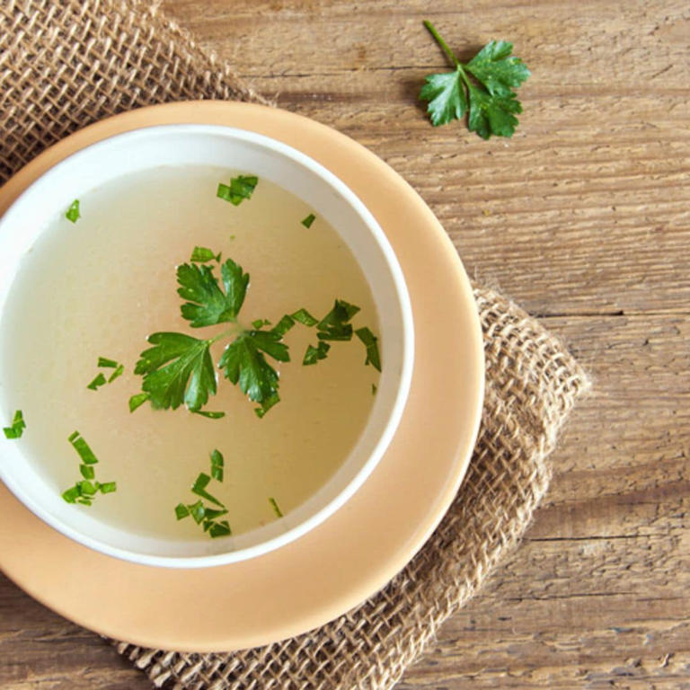 sopa caldo huesos verdura receta