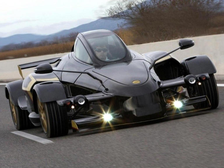 The Story of the Tramontana R: A Car That Blends a Formula 1 Two-Seater ...