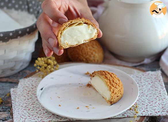 Windbeutel mit vanillecreme
