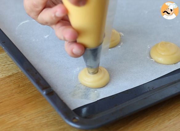 Windbeutel mit vanillecreme