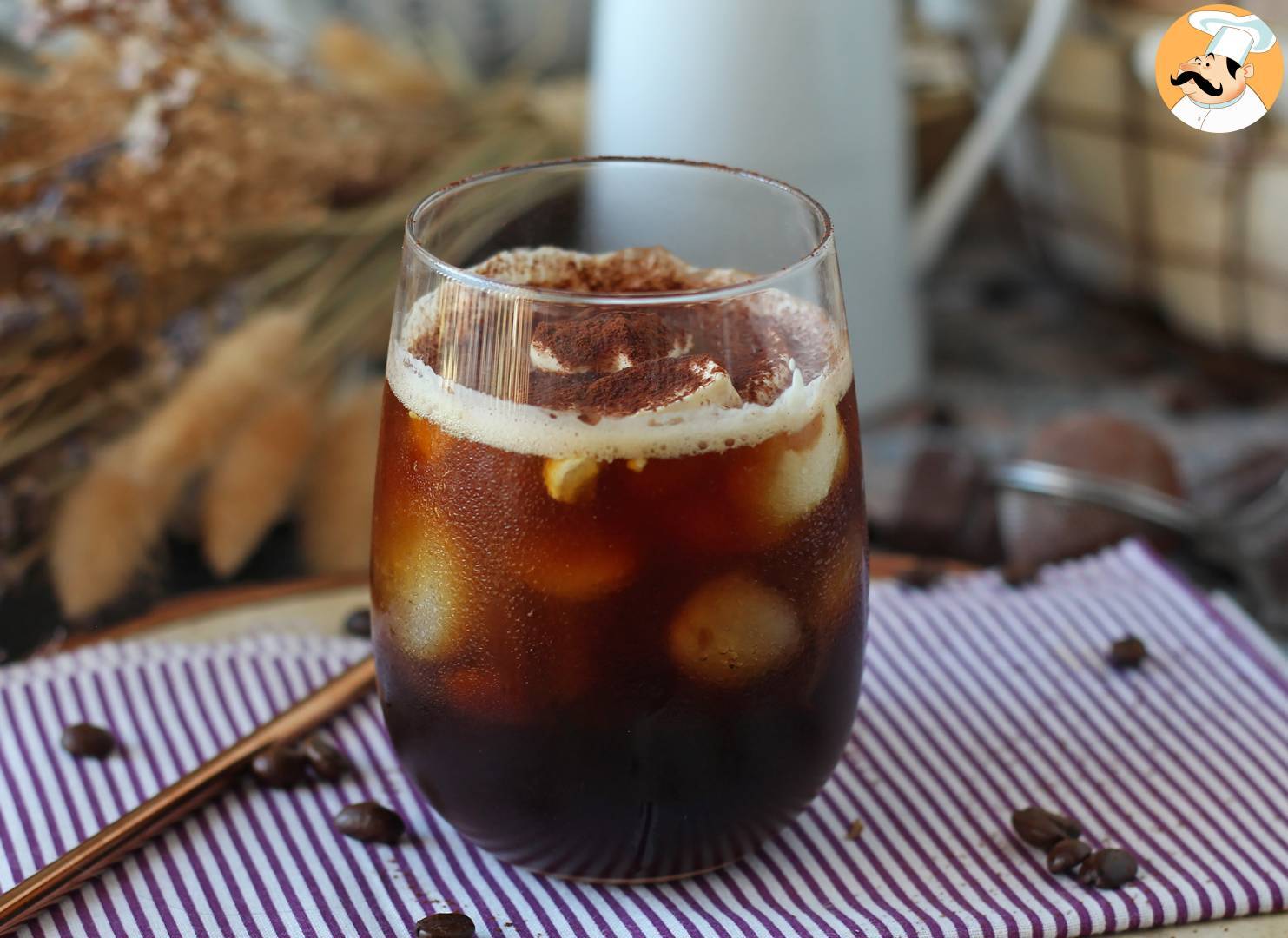 Eiskaffee mit tiramisu-geschmack