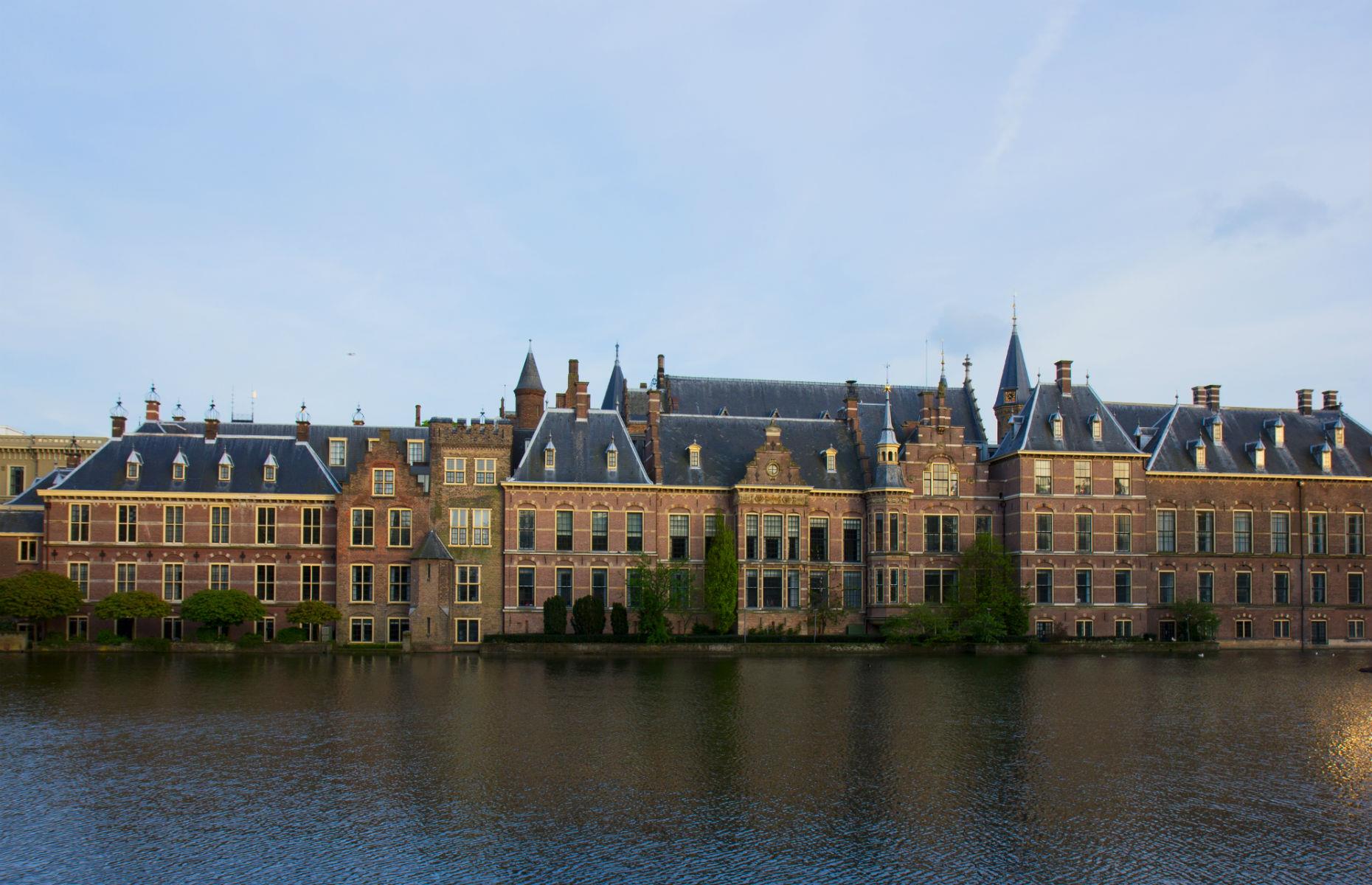 Pays-Bas : 103 199 €