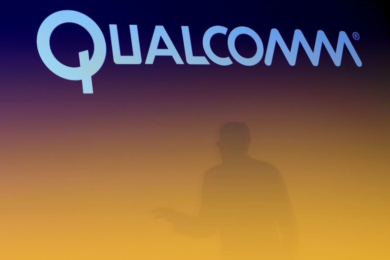 Qualcomm Stock Drops. How A Legal Dispute Threatens Its PC Chip Success.