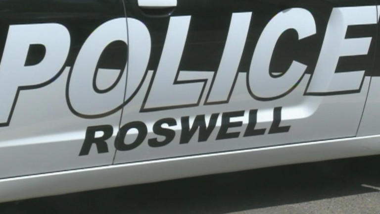 Roswell police investigating shooting that injured man