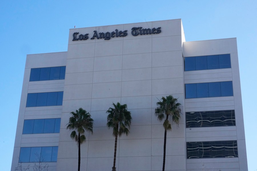 L.A. Times Editorial Editor Quits After Owner Blocks Plans To Endorse ...