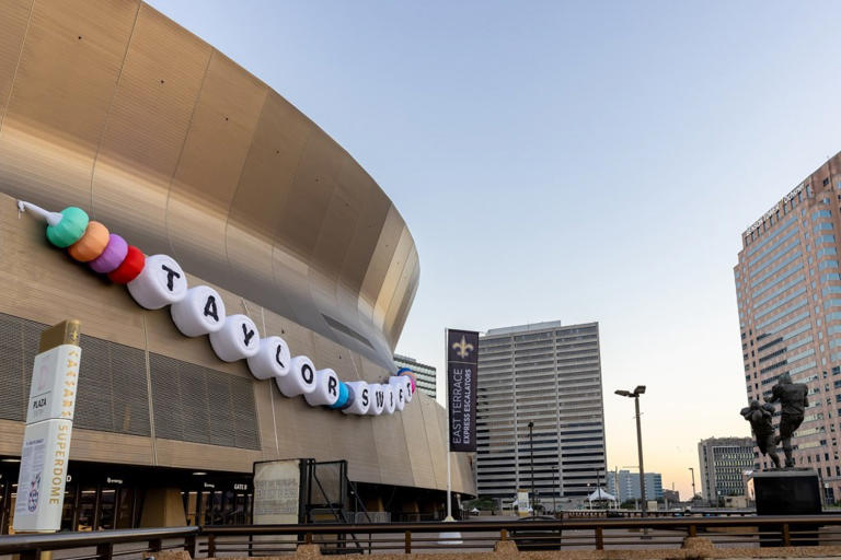 The banner spans 140 feet. Instagram/@saints