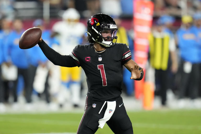 Arizona Cardinals quarterback Kyler Murray throws a pass during the first half of an NFL football game against the Los Angeles Chargers, Monday, Oct. 21, 2024, in Glendale Ariz. (AP Photo/Ross D. Franklin)