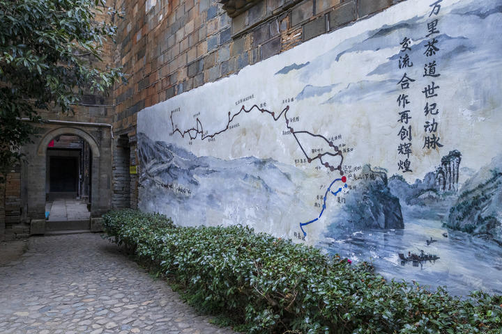 这是位于下梅村的万里茶道手绘地图。肖文凤摄(新华社发) 这是位于下梅村的万里茶道手绘地图。肖文凤摄(新华社发)
