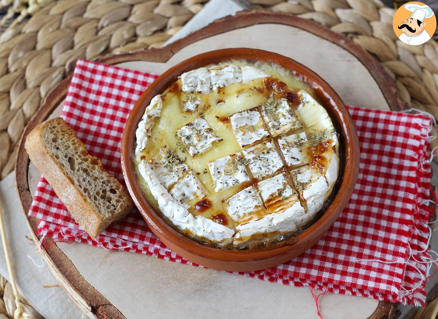 Im air fryer gebratener camembert, der schön flüssig ist!