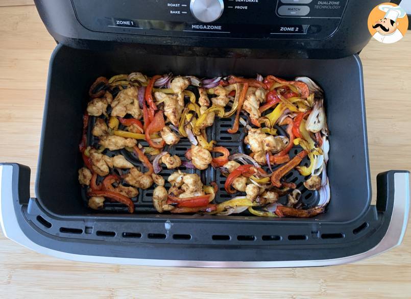 Im air fryer gebratener camembert, der schön flüssig ist!