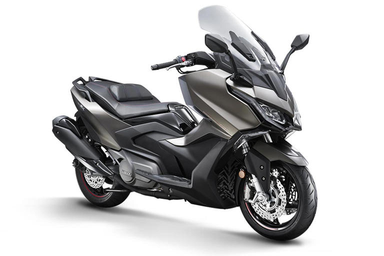 Top 7 des meilleurs maxi-scooters en 2025 (Yamaha, Honda, Zontes, BMW,…)