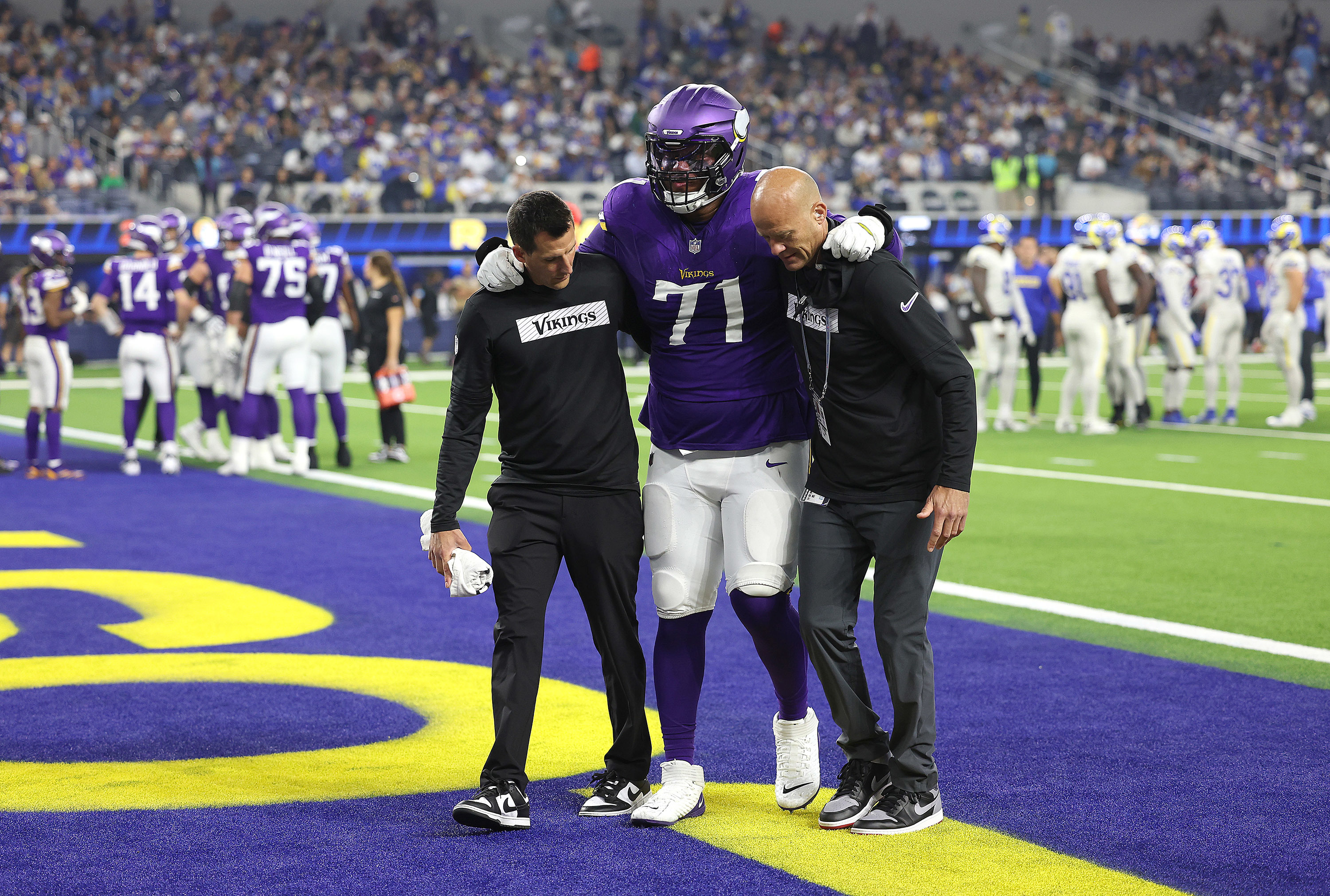 Vikings Left Tackle Christian Darrisaw Needs Season-ending Knee Surgery