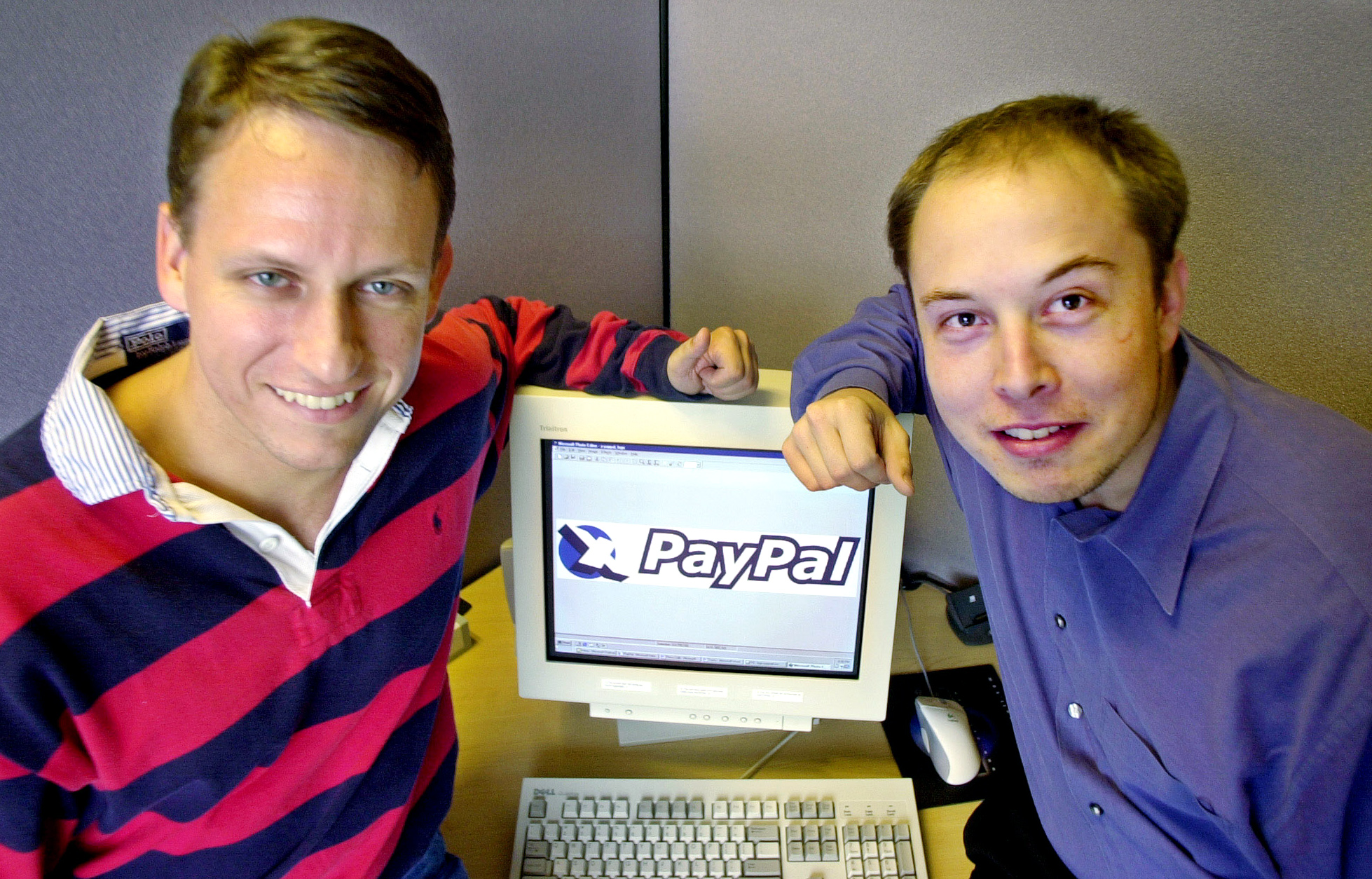 WASHINGTON POST: “South African-born Elon Musk worked illegally in the United States as he launched his entrepreneurial career” (If you can’t find the young Musk in the photo, it’s the balding guy to the right) 🤡