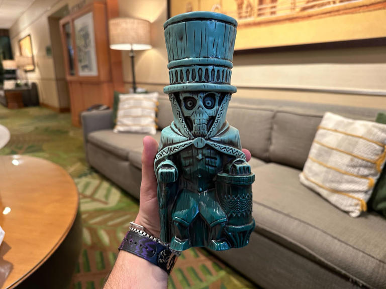 Trader Sam’s Hatbox Ghost first hotsell edition haunted mansion